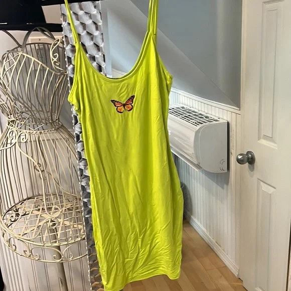 shein neon green dress Shane Classic Crocodile-Embossed Oxford Shoes by Giovanni Emerald / 11 main image 0